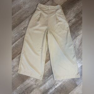 ZARA size XS cream wide-leg pants, pleated/front pocket